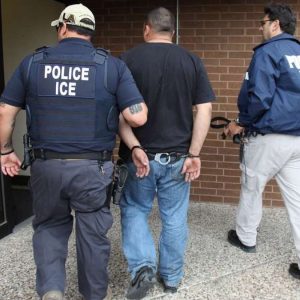 Chile es uno de los países latinoamericanos con menores deportados de Estados Unidos: 224 en 10 meses