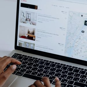 España en guerra contra Airbnb: por qué aplicó multa de 75 millones de dólares