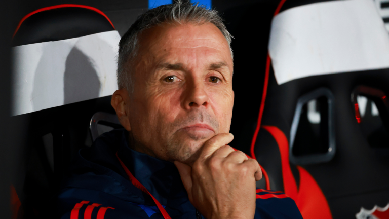 Pudo terminar en tribunales: Gustavo Álvarez rompe el silencio tras su bullada salida de la U