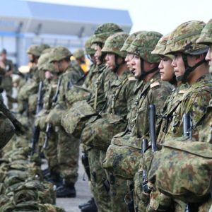 Los planes de Japón con presupuesto récord para Defensa en 2026 y en qué se relaciona el conflicto con China