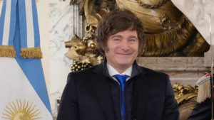 Pago con gift cards y limitación de vacaciones: los principales hitos de la reforma laboral de Javier Milei