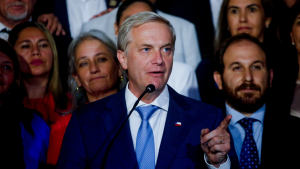 Traspiés de campaña generan primeros roces entre Chile Vamos y Republicanos a una semana de la presidencial