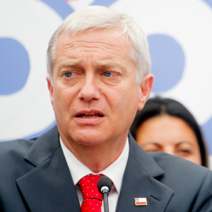 La advertencia de Kast ante polémica por norma de 