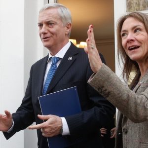 Kast allana terreno con los empresarios: se reunirá el 6 de enero con la CPC y luego expondrá en Icare