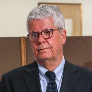Eyzaguirre: 