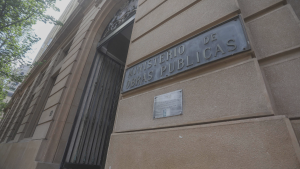 Tras allanamiento de la PDI: la investigación por corrupción que involucra a la Dirección de Concesiones del MOP