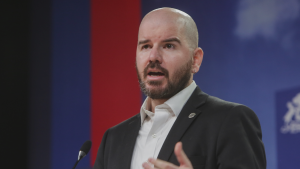 Republicanos apunta contra ex ministros Pardow, Jackson y Siches: fueron ministros por 