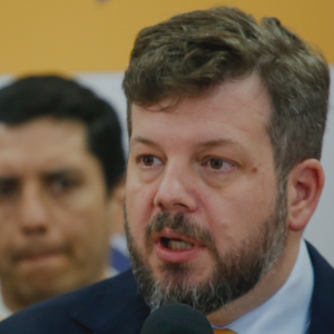 Johannes Kaiser responde a Chile Vamos por líneas rojas: 