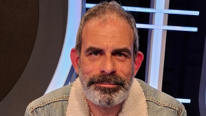 Diputado electo Pier Karlezi confirmó consumo de alcohol en el polémico streaming con Labbé