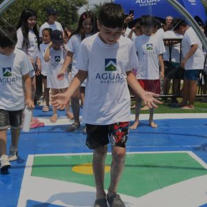 ¿Dónde estarán? Revisa las 46 plazas de agua que Aguas Andinas habilita esta temporada en 21 comunas