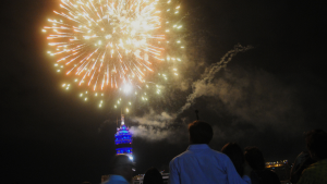VIDEO - Fuegos artificiales volverán a la Torre Entel en Año Nuevo: espectáculo incluirá shows artísticos