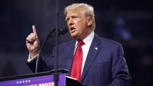 Trump insiste en que ataques por tierra comenzarán 