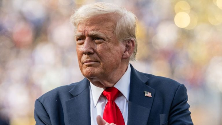 La influencia de Trump en la compra de Warner Bros: su yerno se encuentra implicado en la hostil oferta de Paramount