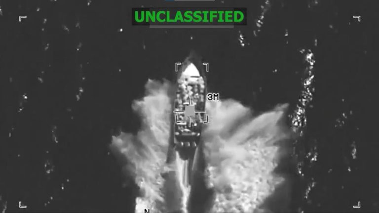 Segundo ataque en el Caribe reaviva acusaciones de crimen de guerra en Congreso de EEUU: no habrían pedido auxilio