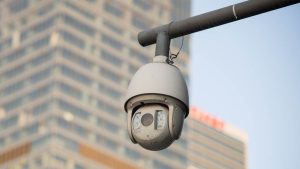 ¿En qué consiste el sistema con IA de Lo Barnechea para detectar autos robados?