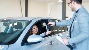 ¿Está tu modelo entre los favoritos? Revisa los autos más vendidos en Chile y sus precios