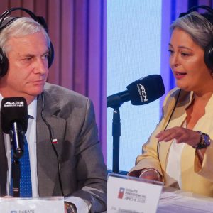 VIDEO - Mención a Monsalve desata tenso round entre Jara y Kast en el Debate Archi