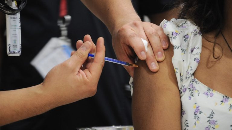 Alarma mundial por la gripe H3N2: ¿Cómo se prepara Chile y cuáles son las recomendaciones del Minsal?