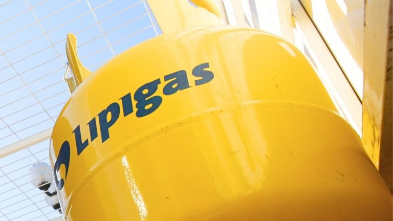 Tras denuncias en redes sociales por mensajes a favor de Kast: Lipigas confirma 