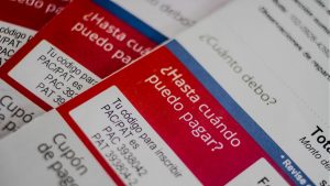 ¿Nuevas devoluciones en cuentas de la luz?: los errores de las empresas eléctricas que motivaron reunión de urgencia con el Gobierno