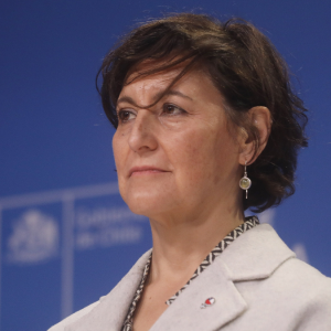 La defensa del Hospital del Salvador a la rápida operación a la madre de ministra de Salud, Ximena Aguilera