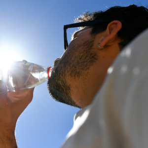 Hasta 36°C: la intensa ola de calor que golpeará a Santiago y siete regiones del país hasta Año Nuevo