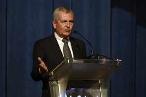 Alfredo Echavarría, presidente Cámara Chilena de la Construcción propone: subsidio a la tasa de hipotecarios debe subir hasta 5.000 UF