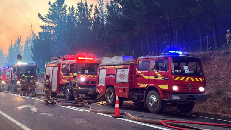 Bomberos de Concepción bajo fuego: detalles del nuevo ataque contra voluntarios en medio de los incendios