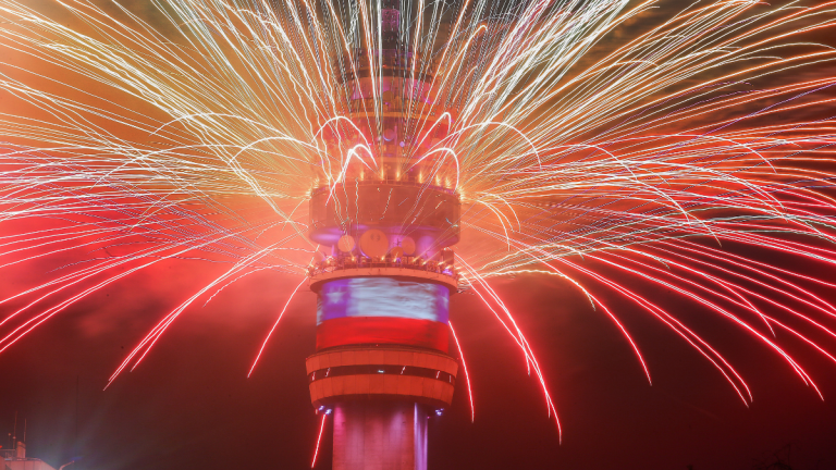Por qué el show de Año Nuevo en Torre Entel se vio obligado a acortar su duración