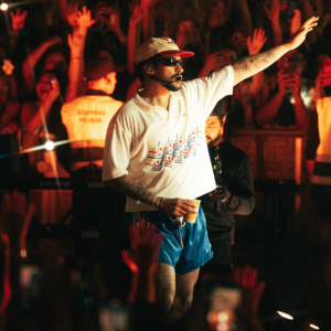 FOTOS – Primera noche de Bad Bunny en Chile: ahora todos quieren ser latinos