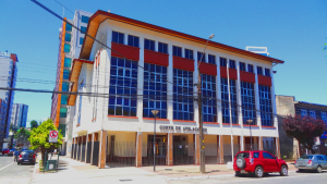 Los argumentos del tribunal para ordenar reincorporación de niño TEA a colegio de Puerto Montt