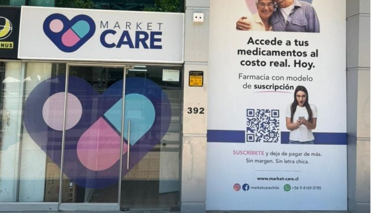 La farmacia que opera mediante membresías abre su primer local en Santiago y apuesta por importante crecimiento con remedios al costo