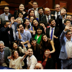 Socialismo Democrático recompone lazos con el FA y PC: diputados acuerdan pacto para controlar la Cámara sin la derecha