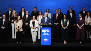 Kast rompe récord al concretar el cambio de gabinete antes que cualquier mandatario desde 1990