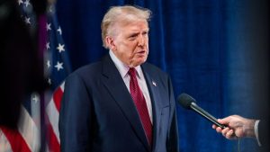 ¿Se encuentra Chile? Estados Unidos congelará la tramitación de visas de inmigrantes a 75 países