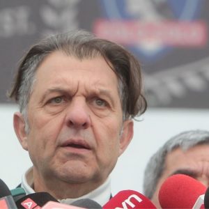 CMF pide a Mosa ajustar precio de su OPA por Blanco y Negro tras error de cálculo