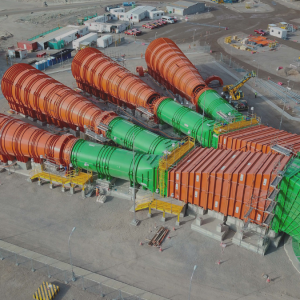 Estudio U. de Chile: eventos climáticos extremos provocarán pérdidas por hasta USD 9.700 millones en producción de cobre