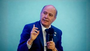 De 1.500 a 11 circulares y revisión de US$ 12 mil millones en 45 días: la promesa de Quiroz en evaluación ambiental y construcción