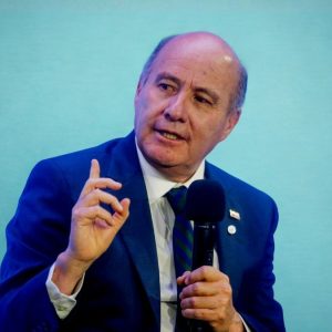 De 1.500 a 11 circulares y revisión de US$ 12 mil millones en 45 días: la promesa de Quiroz en evaluación ambiental y construcción