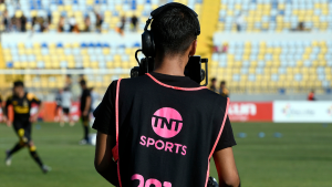 El fútbol chileno irá por TV abierta: los detalles del acuerdo entre Canal 13 y TNT Sports por la temporada 2026