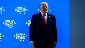 La batalla judicial de Donald Trump contra JP Morgan: los motivos detrás de la demanda contra el mayor banco de Estados Unidos