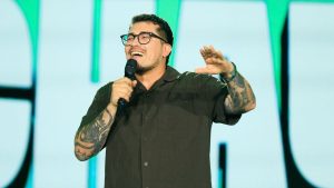 VIDEO - Con broma a JC incluida: revive la rutina de Claudio Michaux en el Festival de Las Condes 2026