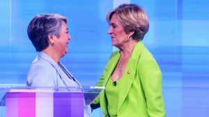 Los motivos detrás de la decisión de la Fiscalía de archivar causa por bots que atacaban a Matthei y Jara