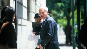 Encuesta Black & White: 72% acusó de 