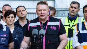 Alcalde de Penco responde cuestionamientos de ministra Orellana: 