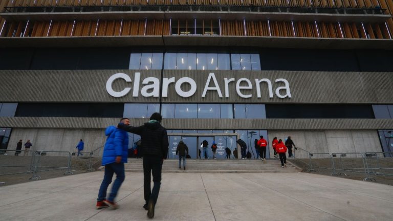 El Claro Arena de Universidad Católica gana premio al Edificio del Año 2026