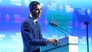 Pedro Sánchez anuncia restricción de redes sociales en España para menores de 16 años