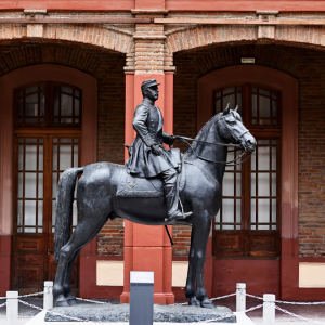 Cuál es la fecha en que el CMN votaría el retorno de la estatua de Baquedano a Plaza Italia