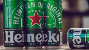 Heineken anuncia recorte de hasta 6.000 empleos ante caída del consumo de cerveza global