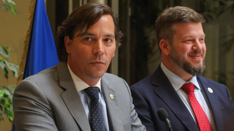 Aumenta la tensión en PNL: Labbé acusa 